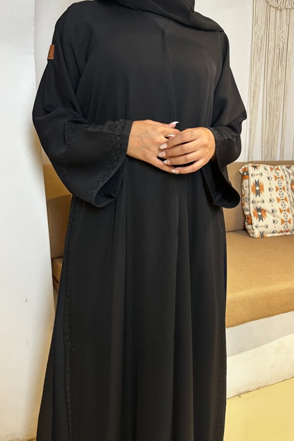 ⁦عباية كلوش بتطريز خيوط مخفي من اجناب⁩ - الصورة ⁦14⁩