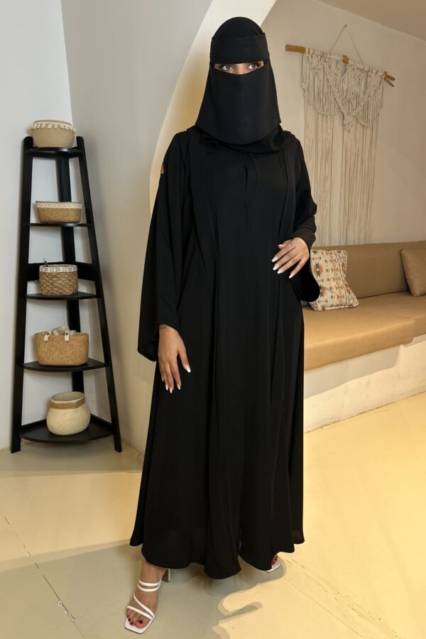 ⁦عبايه كلوش بدقات زي⁩ - الصورة ⁦3⁩