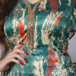 مخاوير اخضر بربط من اجناب وشريط خرز من امام