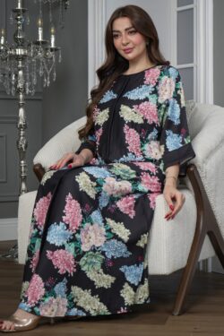 جلابيه اسود مرسومه بورود ملون و كبس لولو