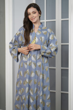 جلابيه سماوي بترتر كامل على شكل ورق شجر