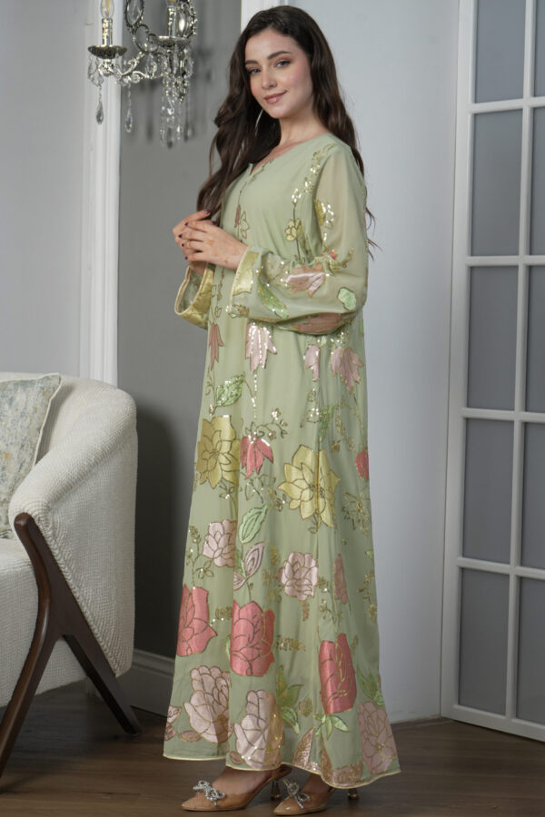 ⁦جلابيه تيفاني بترتر كامل على شكل ورود⁩ - الصورة ⁦4⁩