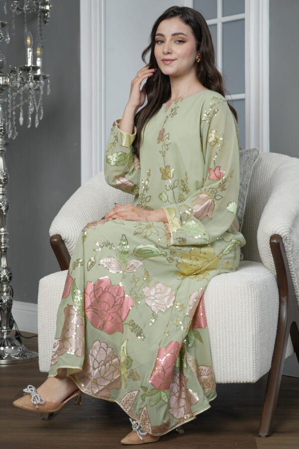 ⁦جلابيه تيفاني بترتر كامل على شكل ورود⁩ - الصورة ⁦8⁩