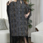 فستان أسود بترتر و هدب