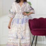 جلابيه بناتي بلياقه مندمجه بتشجر البيج و الموف