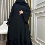 عبايه كلاسيك بكلفه من اكمام و اسفل عبايه