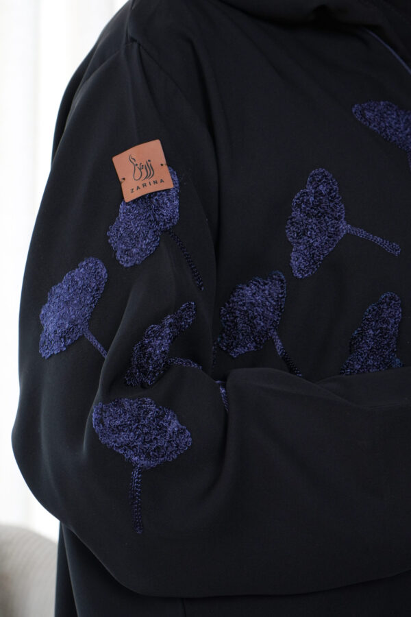 ⁦عبايه تالا مطرزة بخيوط كحلي⁩ - الصورة ⁦4⁩