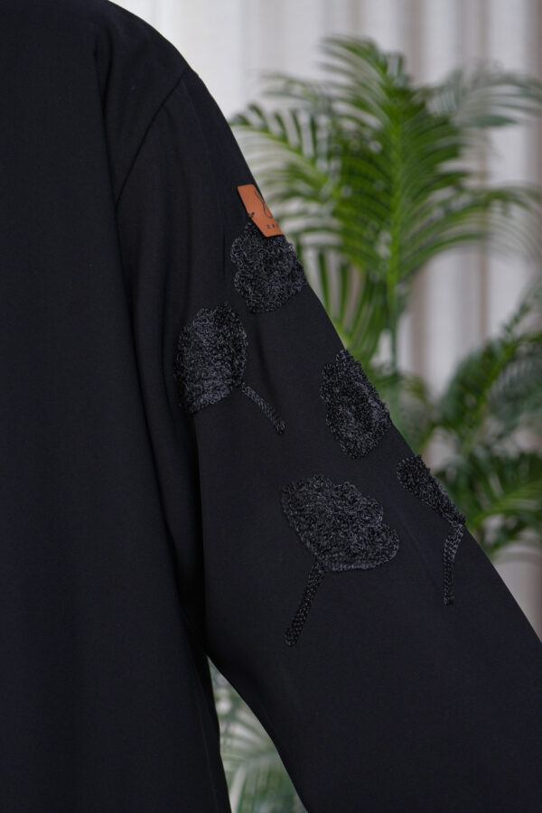 ⁦عبايه تالا متطرزة بخيوط اسود⁩ - الصورة ⁦6⁩