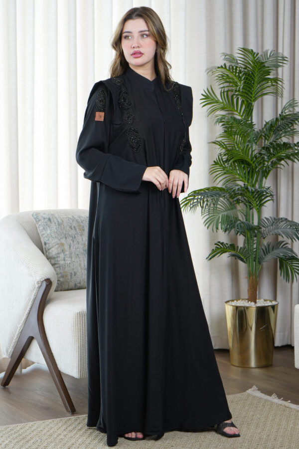 ⁦عباية بلياقه و شك من اكتاف بأسود⁩ - الصورة ⁦2⁩