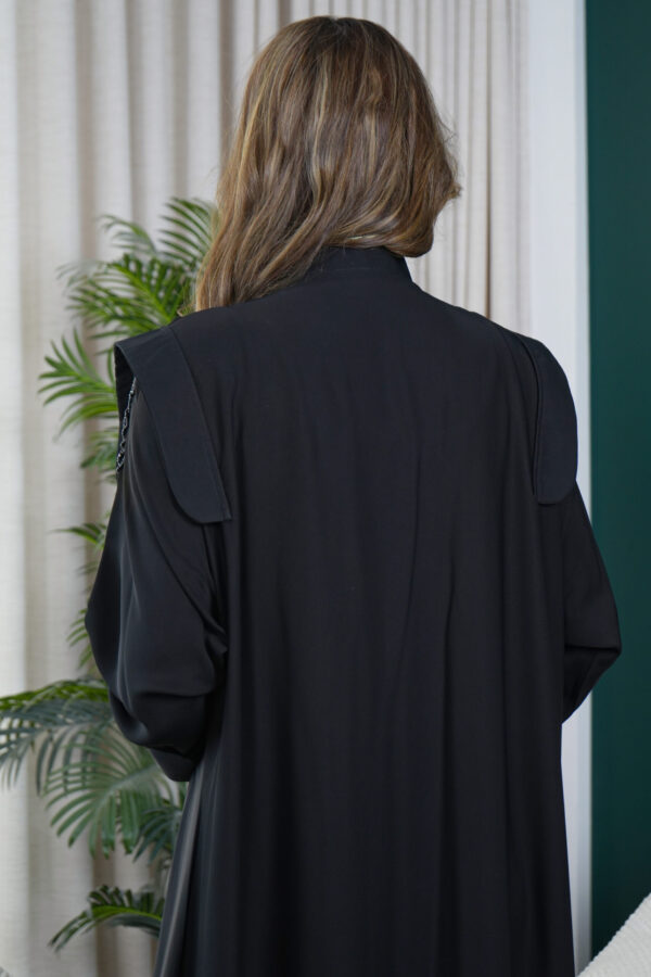 ⁦عباية بلياقه و شك من اكتاف بأسود⁩ - الصورة ⁦8⁩