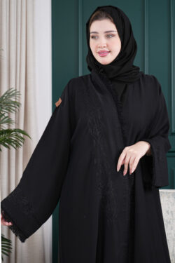 عبايه ايوان بتطريز اري بلاسود وريش من اطراف