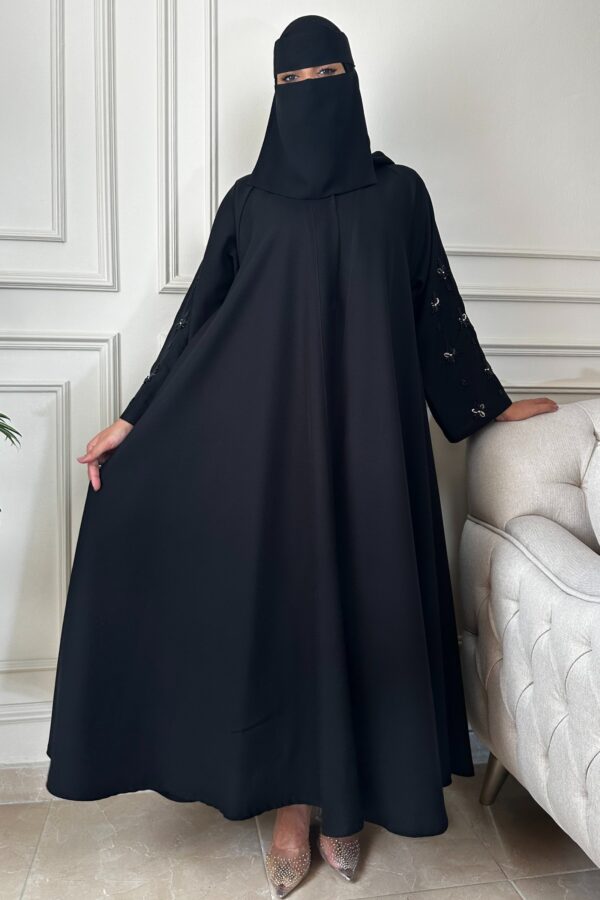 ⁦عبايه لينا كلوش بشك ورود على اكمام⁩ - الصورة ⁦4⁩