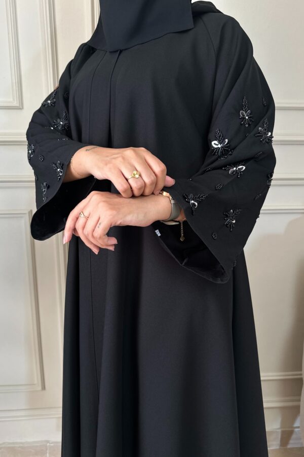 ⁦عبايه لينا كلوش بشك ورود على اكمام⁩ - الصورة ⁦8⁩