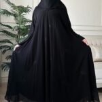 عباية شيفون كلوش مبطنه و مورده بلون اسود
