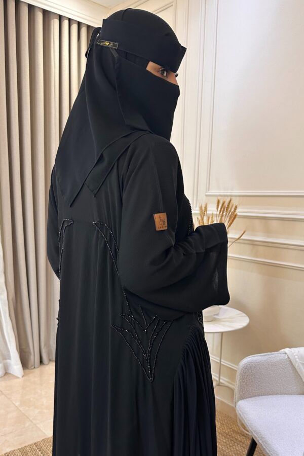 ⁦عبايه اسود بتدخل قماش مكسر شك من اجناب⁩ - الصورة ⁦8⁩