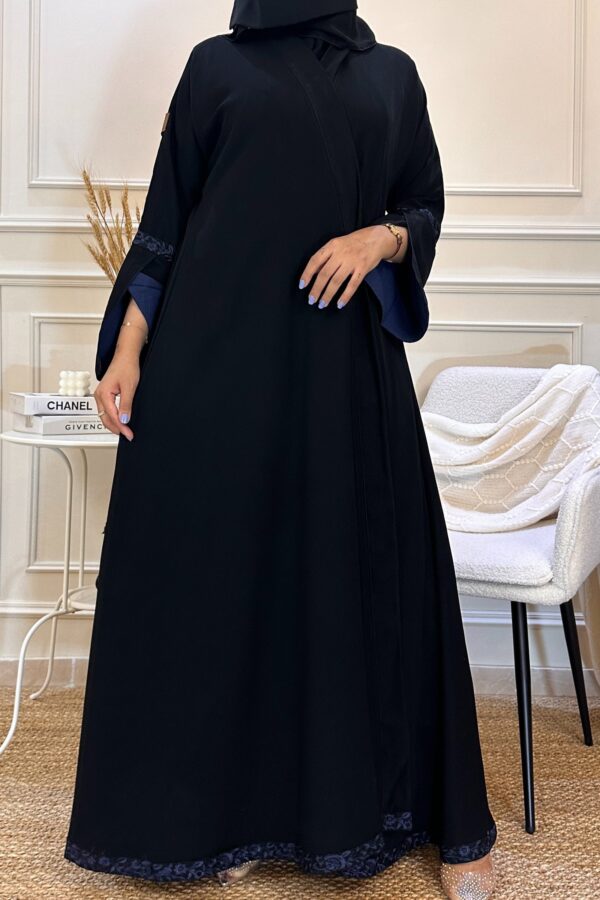 ⁦عبايه ترف كلوش بشريط ورود كحلي⁩ - الصورة ⁦7⁩