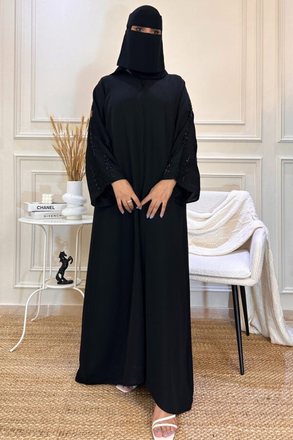 ⁦عبايه كتف بشك اسود على اكمام⁩ - الصورة ⁦5⁩