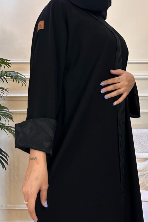 ⁦عبايه ساده كريب محدده من امام و كم صفط⁩ - الصورة ⁦4⁩