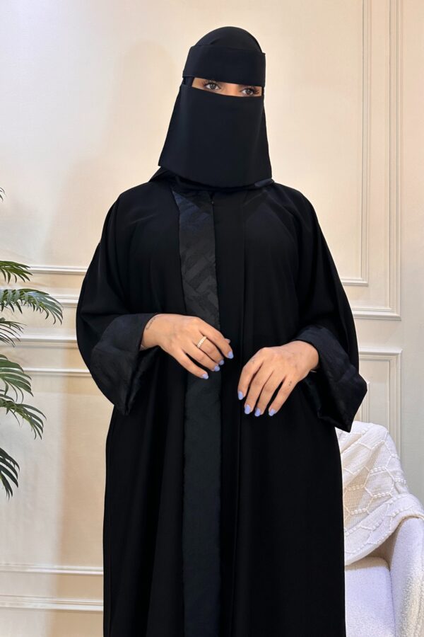 ⁦عبايه ساده كريب محدده من امام و كم صفط⁩ - الصورة ⁦5⁩