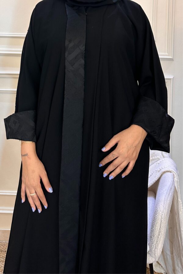 ⁦عبايه ساده كريب محدده من امام و كم صفط⁩ - الصورة ⁦6⁩