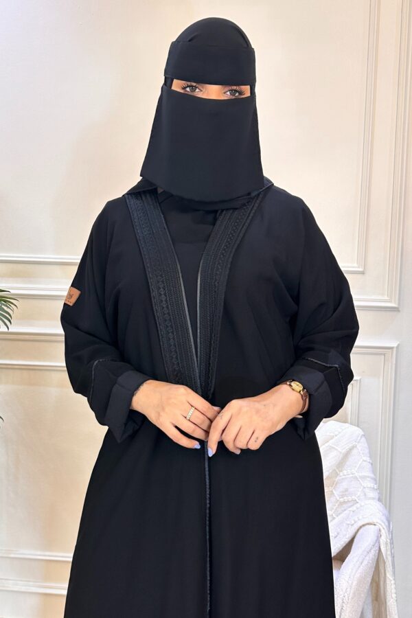 ⁦عبايه مفتوحة بطبقة داخلية مع ربطة جانبية⁩ - الصورة ⁦7⁩