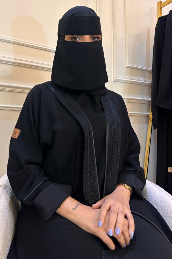 ⁦عبايه مفتوحة بطبقة داخلية مع ربطة جانبية⁩ - الصورة ⁦11⁩