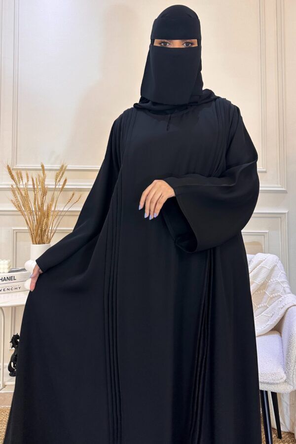 ⁦عباية مقفلة كلاسيك محددة بأسود⁩ - الصورة ⁦3⁩