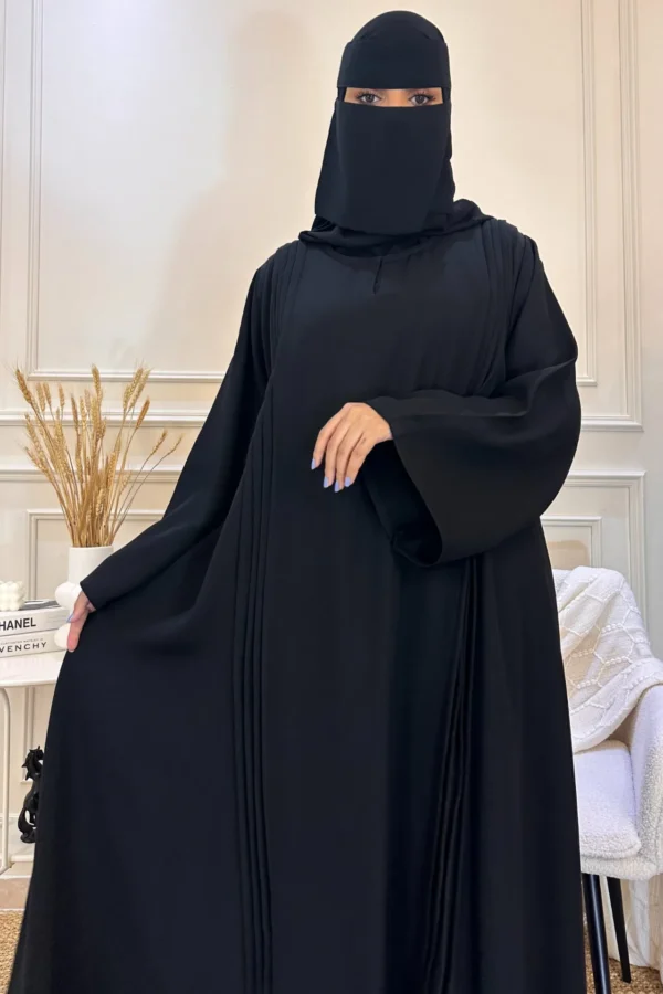 ⁦عباية مقفلة كلاسيك محددة بأسود⁩ - الصورة ⁦3⁩