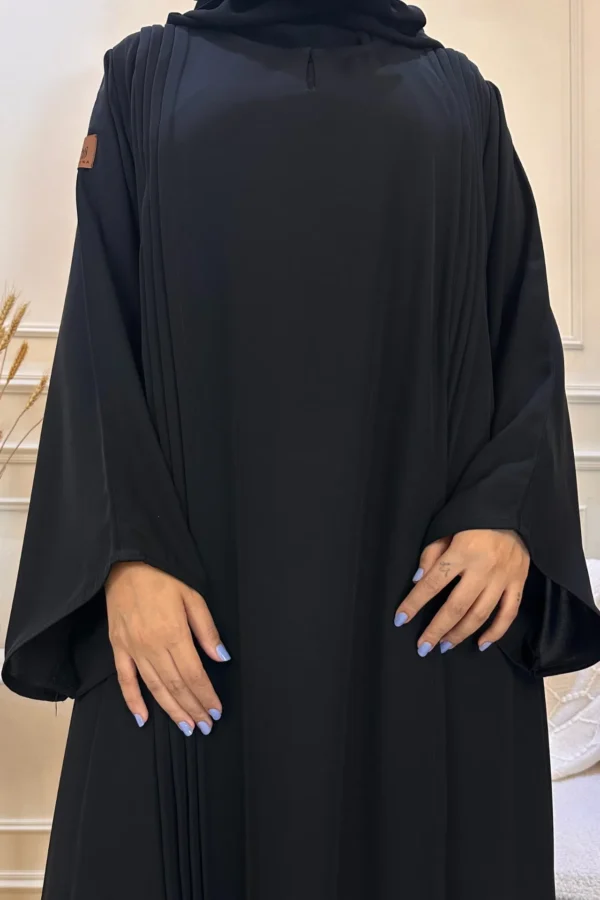 ⁦عباية مقفلة كلاسيك محددة بأسود⁩ - الصورة ⁦8⁩