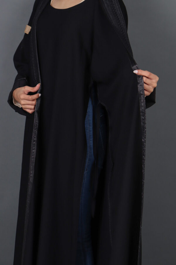 ⁦عبايه مفتوحة بطبقة داخلية مع ربطة جانبية⁩ - الصورة ⁦6⁩