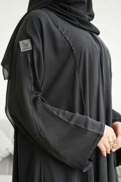 عباية نواعم كلوش شك اسود ظفيره