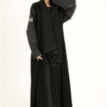 عباية بدقات بكم مفصول مشجره بالأسود و نحاسي