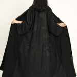 عباية مطرزه بلاسود بدقات ورود