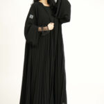 عباية كويتى كلوش قماش كسر كامل و كم دانتيل