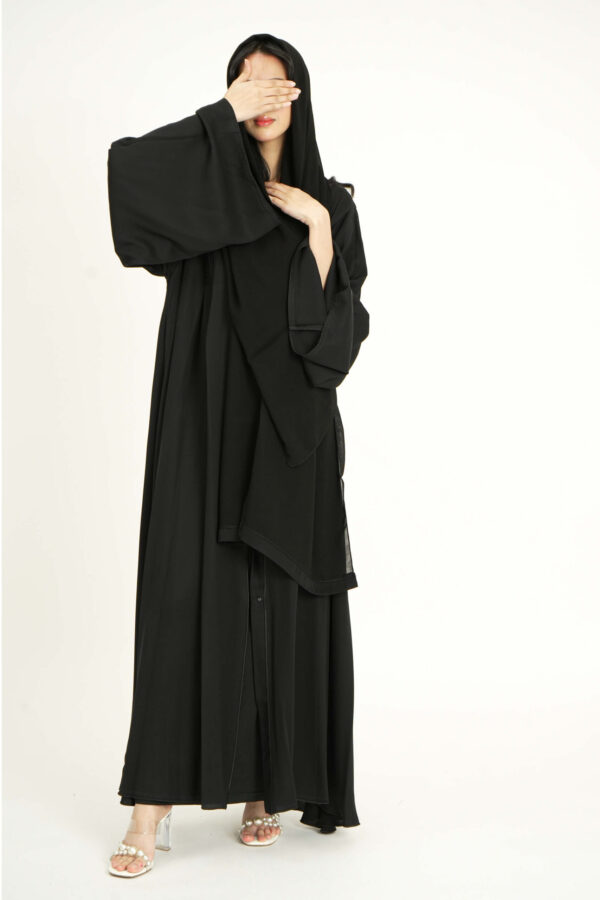 ⁦عباية سوداء كلوش نواعم بدقه كلفه مندمجة بسكره⁩ - الصورة ⁦8⁩