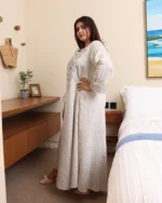 ⁦جلابيه بيج بفصوص ورورد من صدر⁩ - الصورة ⁦6⁩