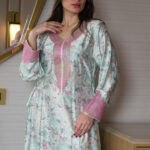 مخاوير تيفاني بورود و بربط من اجناب محدده بفصوص وردي من امام