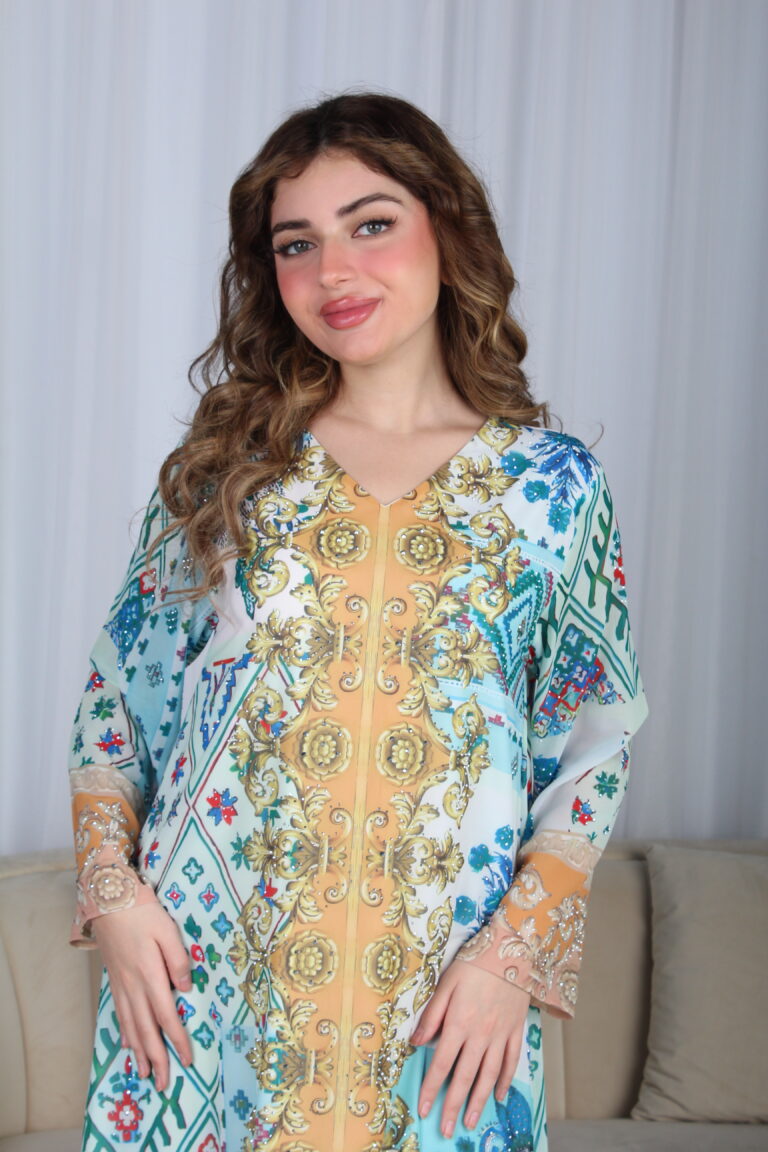 ⁦جلابية سماوي حرير بالوان مشجره و فصوص⁩ - الصورة ⁦1⁩