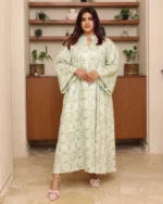 ⁦جلابية بياقة مميزه بترتر وتطريز كامل بورود تيفاني⁩ - الصورة ⁦5⁩