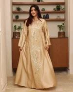 ⁦جلابية ذهبي وترتر ذهبي خليجيه بياقة و شك⁩ - الصورة ⁦3⁩