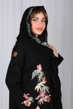 عباية شك ملون على شكل ورورد ملونة