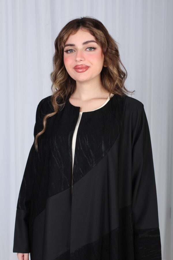 ⁦عباية فاخرة بتصميم راقٍ يجمع بين الأناقة والتميز⁩ - الصورة ⁦14⁩