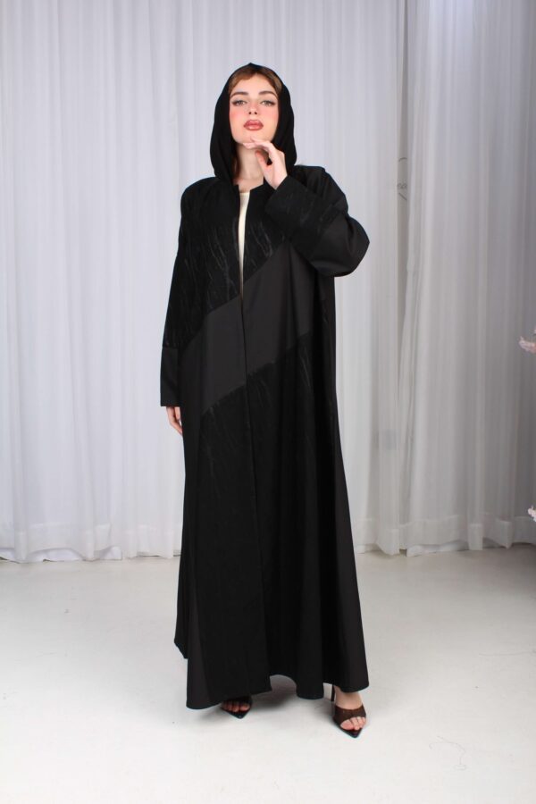 ⁦عباية فاخرة بتصميم راقٍ يجمع بين الأناقة والتميز⁩ - الصورة ⁦7⁩