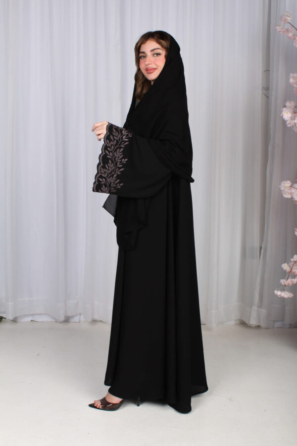 ⁦عباية بتطريز نحاسي في اكمام ورق شجرة⁩ - الصورة ⁦14⁩