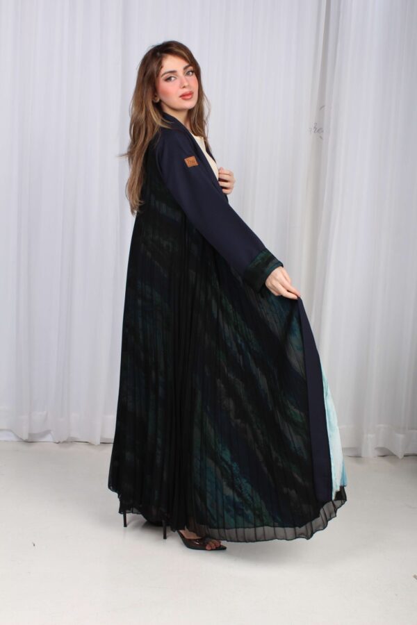 ⁦عباية كسرات شيفون كحلي جاكار كتف⁩ - الصورة ⁦3⁩