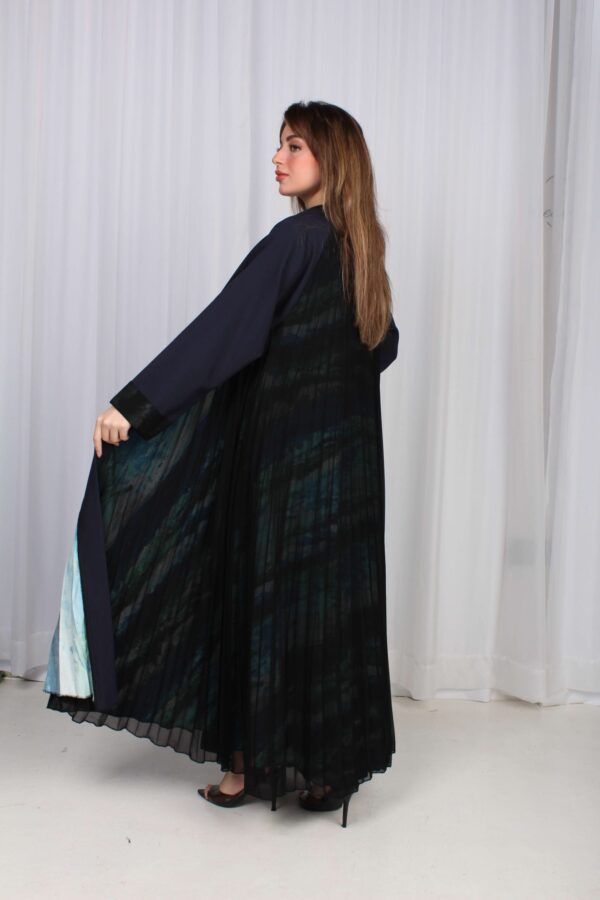 ⁦عباية كسرات شيفون كحلي جاكار كتف⁩ - الصورة ⁦4⁩