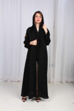 ⁦عباية تيجان ملكية بشك أسود⁩ - الصورة ⁦5⁩