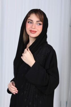 عباية الأناقة الملكية شك أسود من الأمام
