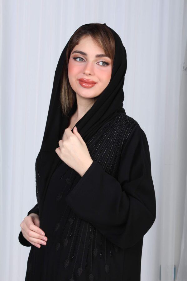 ⁦عباية تيجان ملكية بشك أسود⁩ - الصورة ⁦8⁩