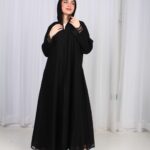 عباية دانتيل اسود بالأكمام والجوانب